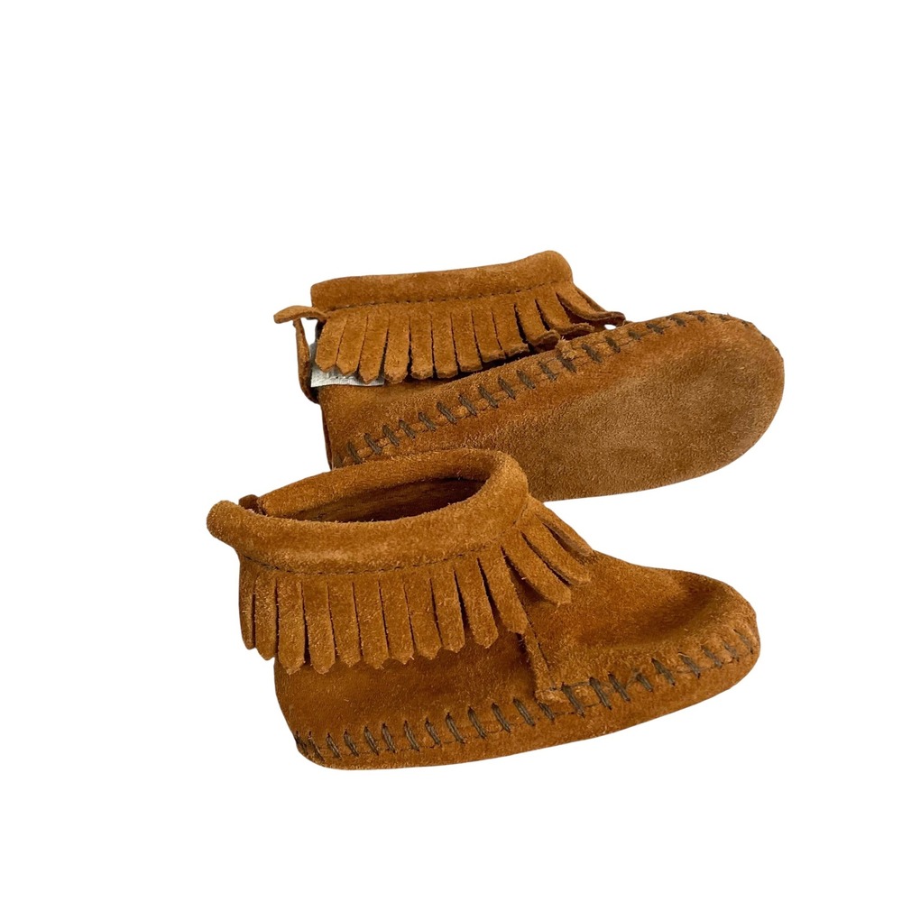 NEW Minnetonka suede fringe‎ booties baby shoes moccasins Size 2